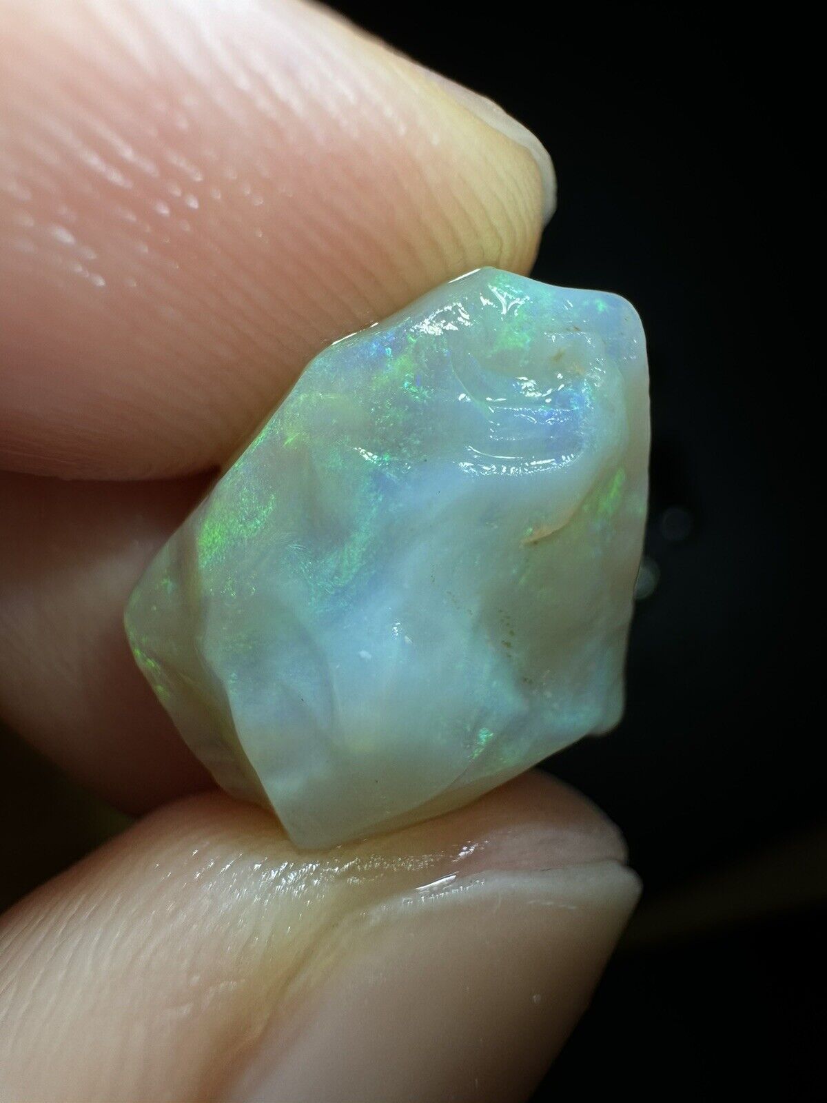 5.4 Carats Solid Rough Coober Pedy Opal Piece with Beautiful Colour May T
