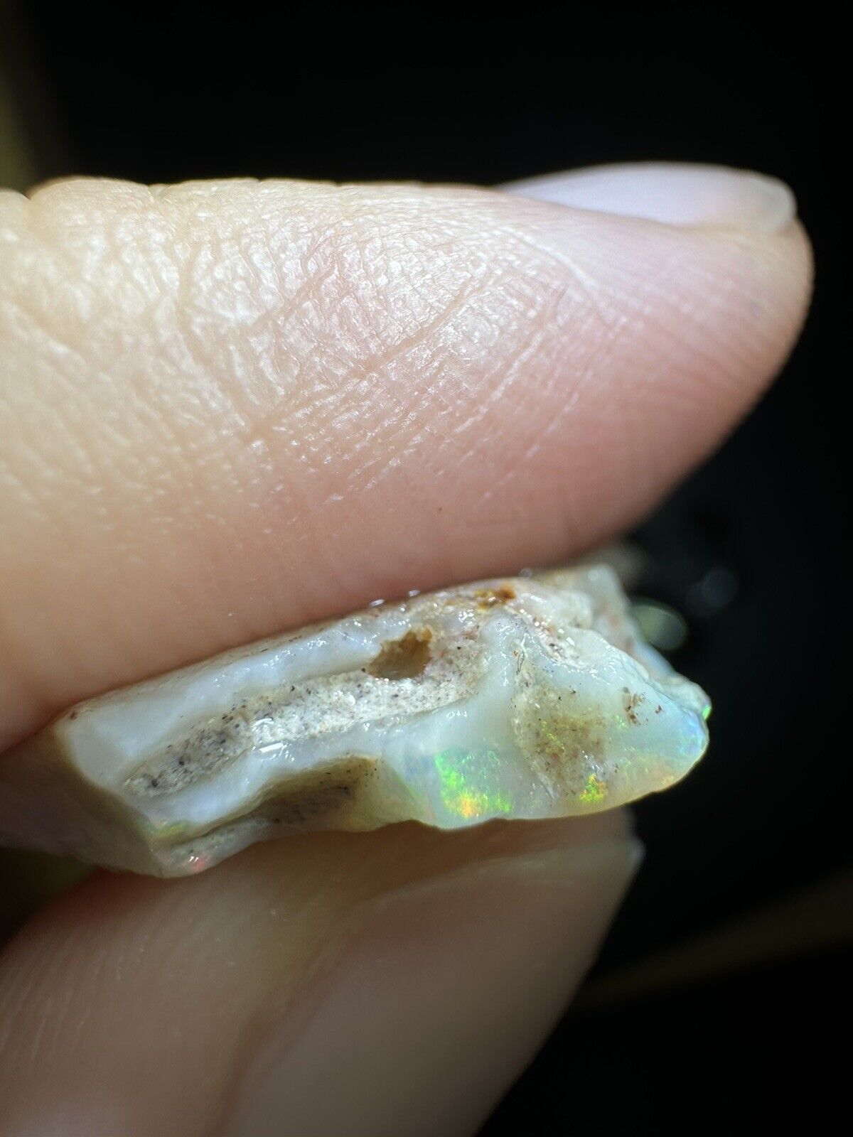 8.3 Carats Solid Rough Coober Pedy Opal Piece with Beautiful Colour MayT