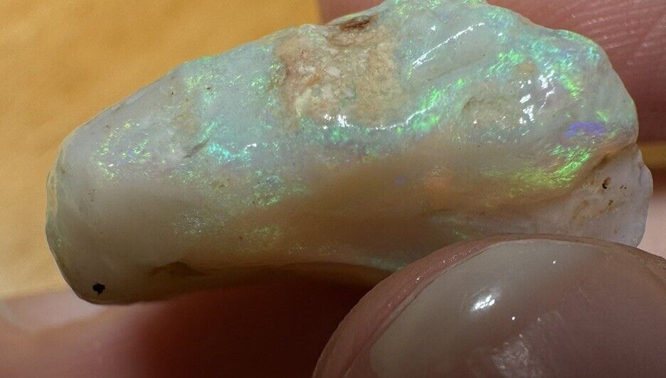 10.5 Carats Solid Rough Coober Pedy Opal Piece with Beautiful Colour B1 shell