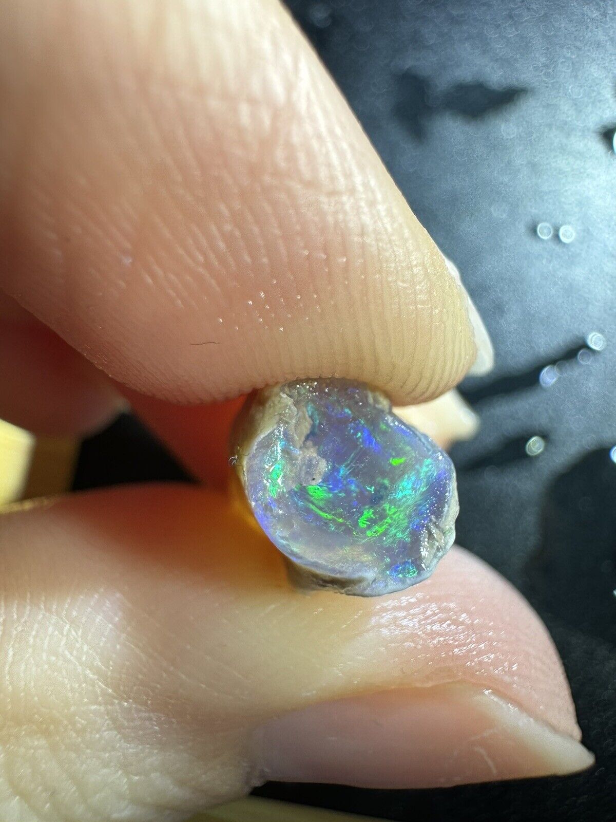 5 Carats Solid Rough Coober Pedy Opal Piece with Beautiful Colour pipe