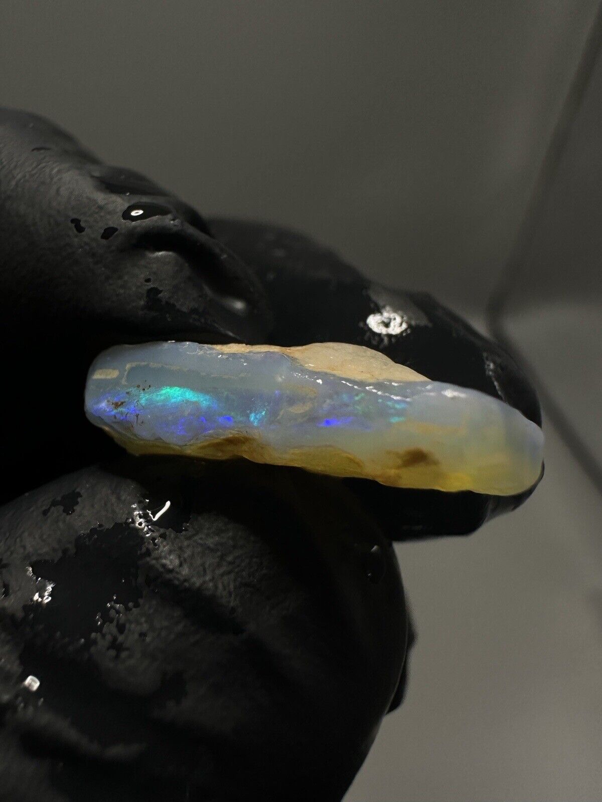 8.85 Carats Solid Rough Coober Pedy Crystal Opal with Extreme Bright Colors