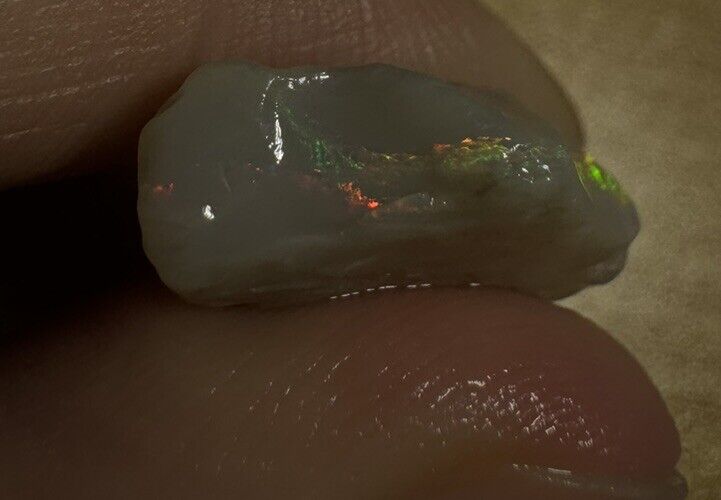 9.1 Carats Solid Rough Coober Pedy Opal Piece with Beautiful Colour B1