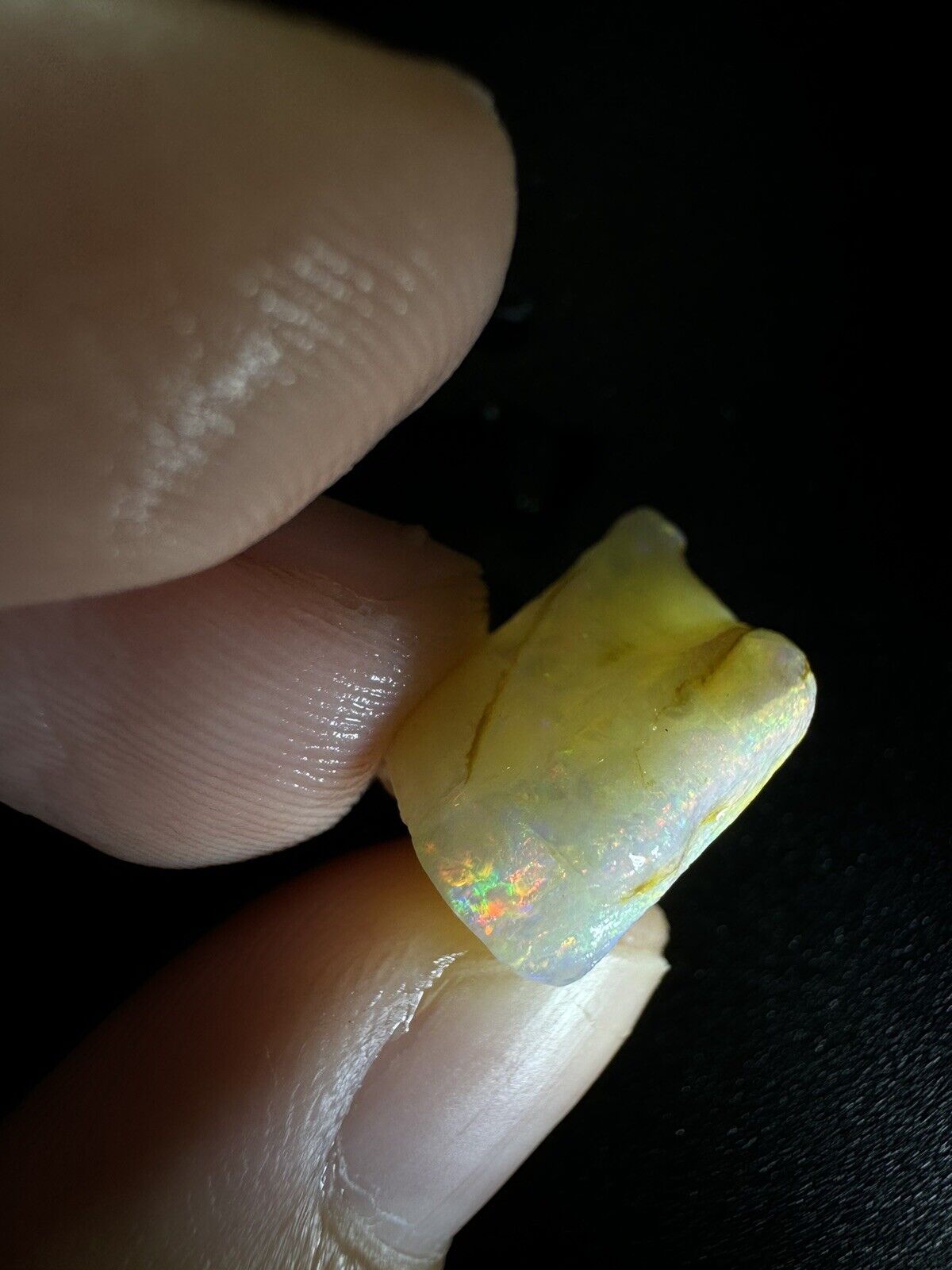 7.8 Carats Solid Rough Coober Pedy Opal Piece with Beautiful Colour B1