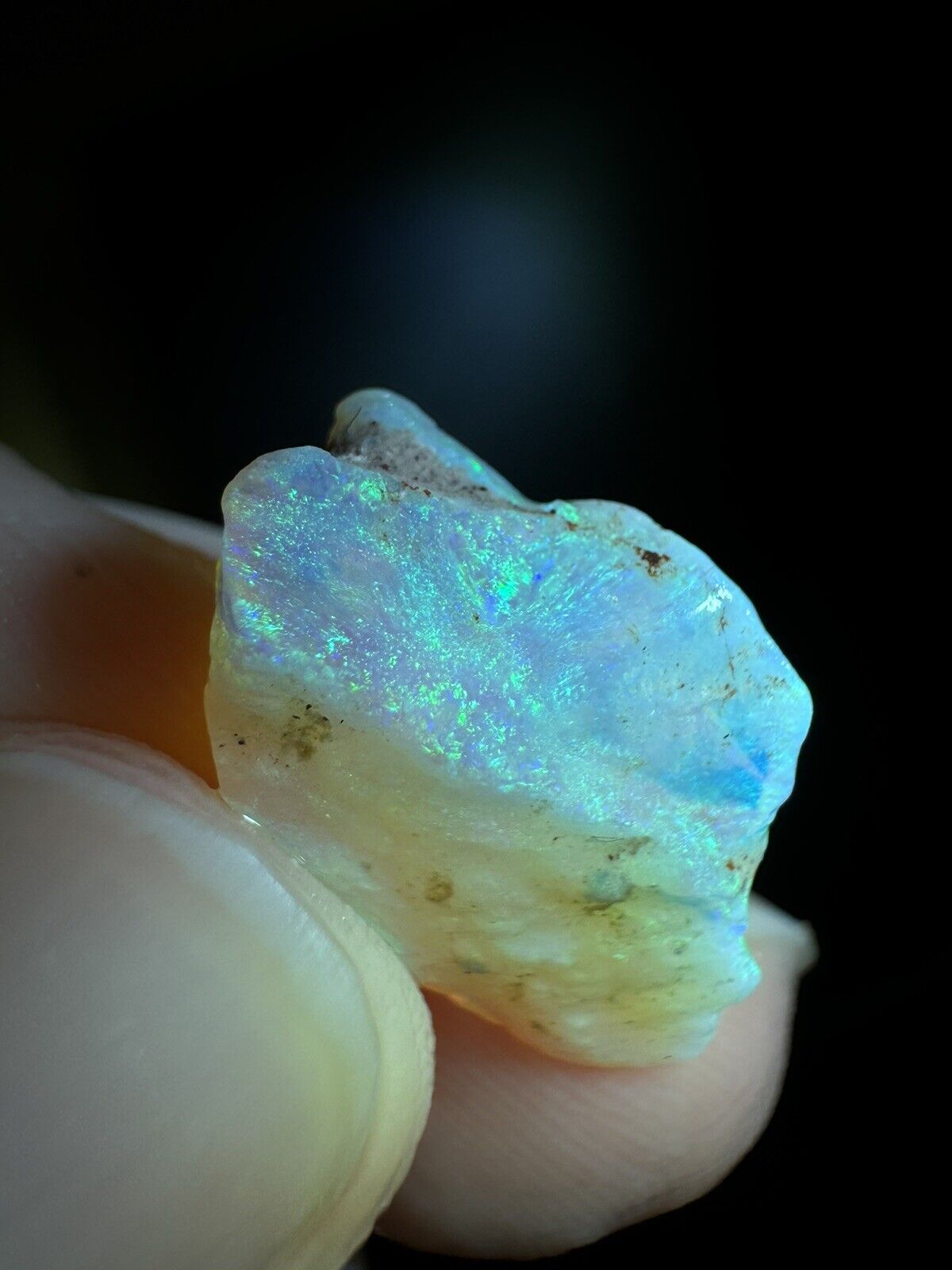 4.6 Carats Solid Rough Coober Pedy Opal Piece with Beautiful Colour MayT