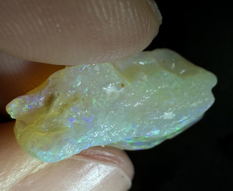 6.4 Carats Solid Rough Coober Pedy Opal Piece with Beautiful Colour B1