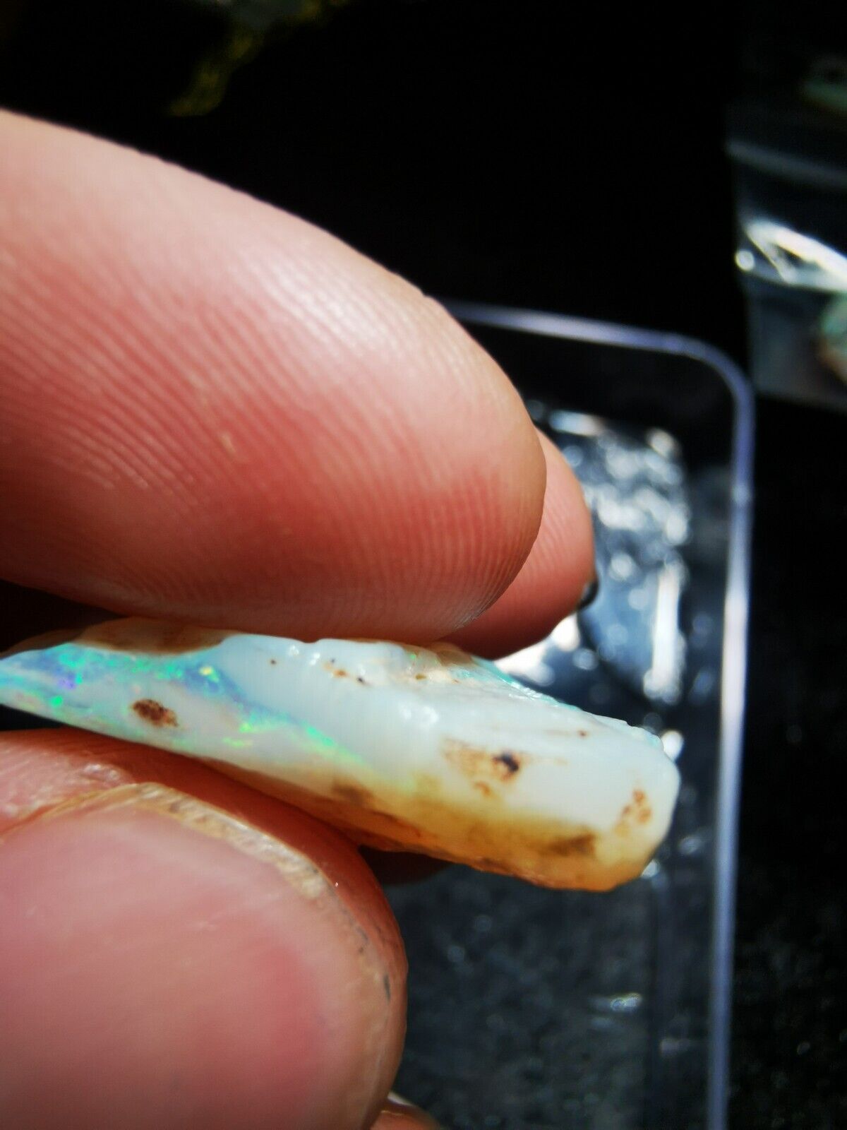 13.8 Carats Solid Rough Coober Pedy Opal Piece with Beautiful Colour