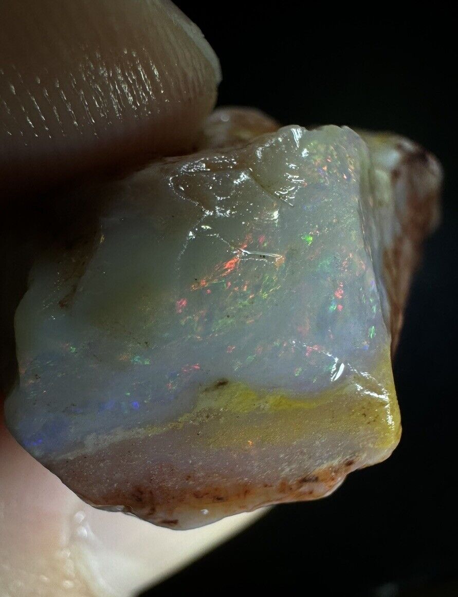 22.3 Carats Solid Rough Coober Pedy Opal Piece with Beautiful Colour B1