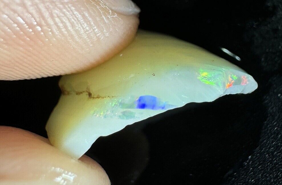 4.8 Carats Solid Rough Coober Pedy Opal Piece with Beautiful Colour B1