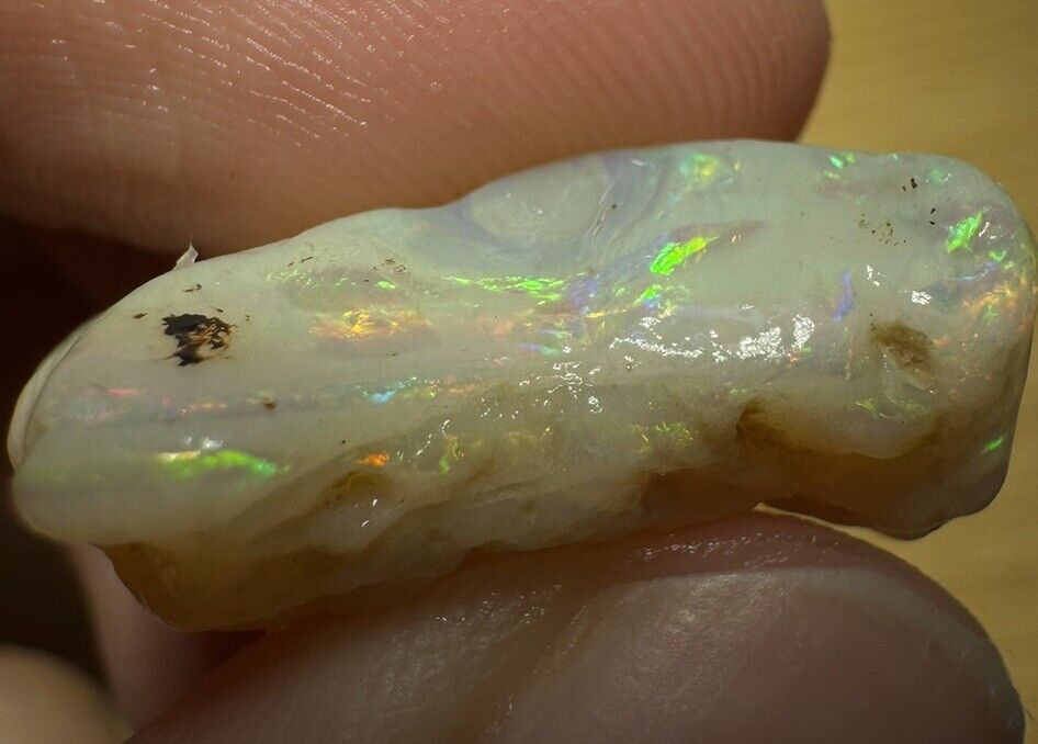 17.75 Carats Solid Rough Coober Pedy Opal Piece with Beautiful Colour B1