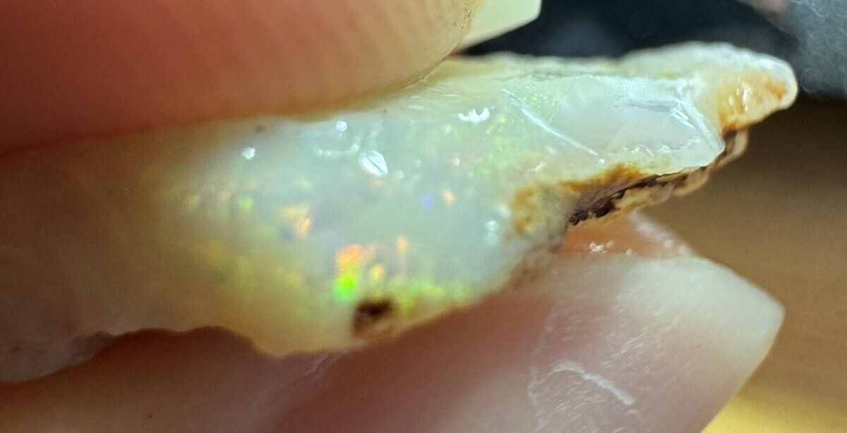 7 Carats Solid Rough Coober Pedy Opal Piece with Beautiful Colour