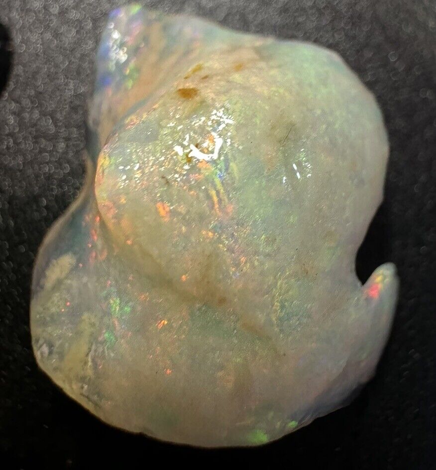 5 Carats Solid Rough Coober Pedy Opal Piece with Beautiful Colour B1