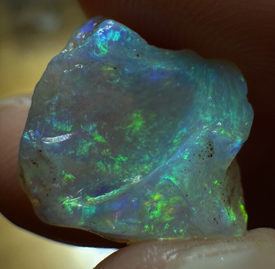 5 Carats Solid Rough Coober Pedy Opal Piece with Beautiful Colour B1