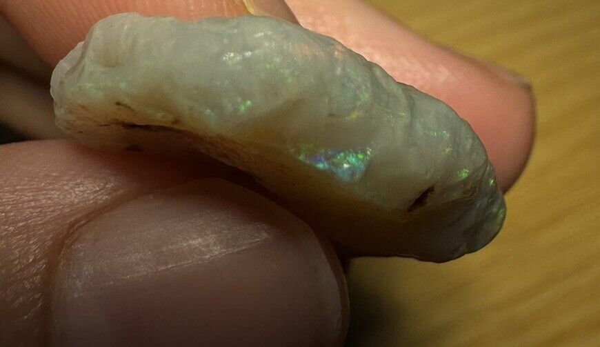 19.2 Carats Solid Rough Coober Pedy Opal Piece with Beautiful Colour B1