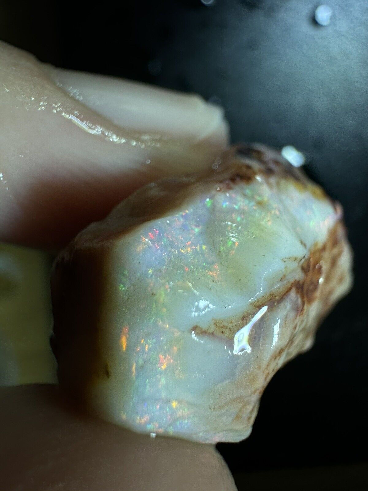28Carats Solid Rough Coober Pedy Opal Piece with Beautiful Colour B1