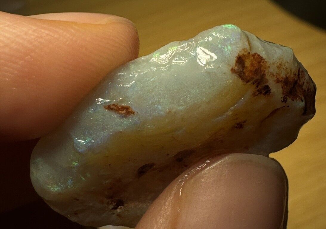 19.2 Carats Solid Rough Coober Pedy Opal Piece with Beautiful Colour B1