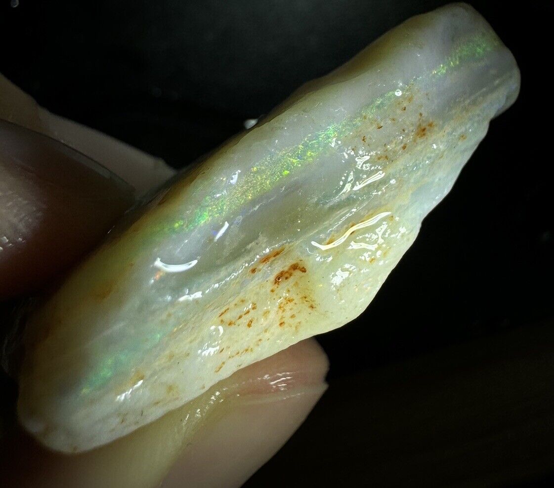 20.6Carats Solid Rough Coober Pedy Opal Piece with Beautiful Colour B1