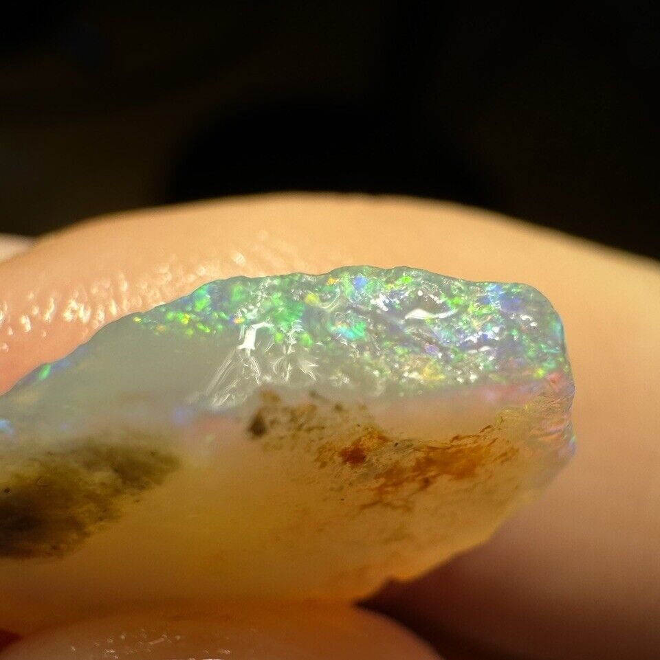 4.6Carats Solid Rough Coober Pedy Opal Piece with Beautiful Colour B1
