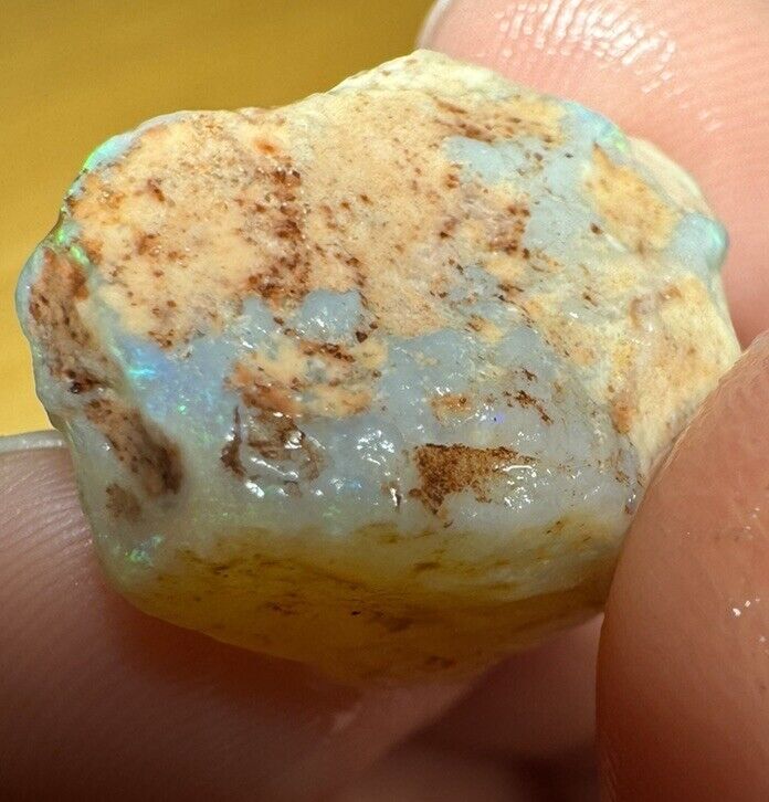 17.7 Carats Solid Rough Coober Pedy Opal Piece with Beautiful Colour B1