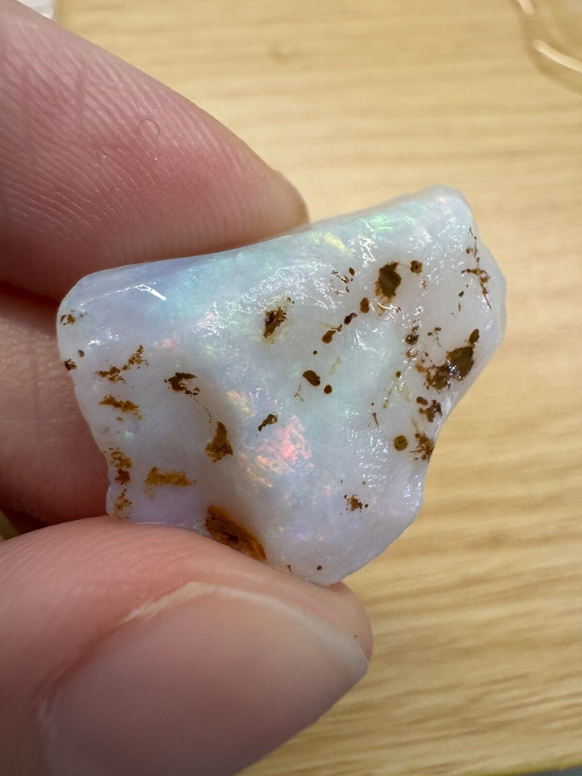 16 Carats Solid Rough Coober Pedy Opal Piece with Beautiful Colour MayT