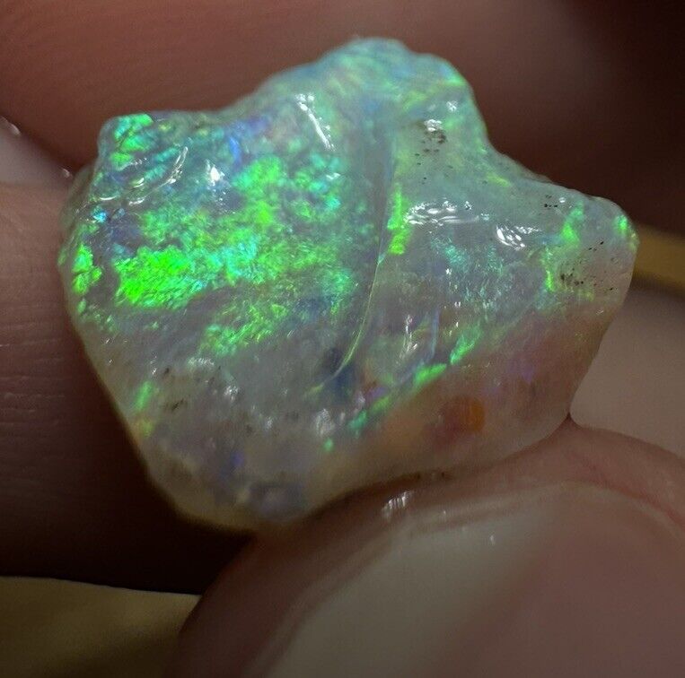 5 Carats Solid Rough Coober Pedy Opal Piece with Beautiful Colour B1