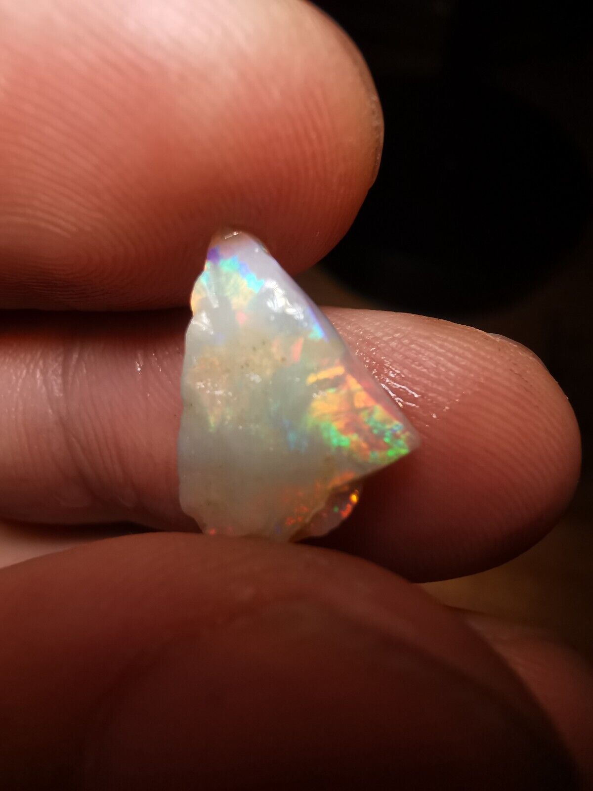 2.7Carats Solid Rough Coober Pedy Opal with Beautiful Colour