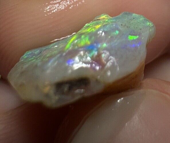 5 Carats Solid Rough Coober Pedy Opal Piece with Beautiful Colour B1