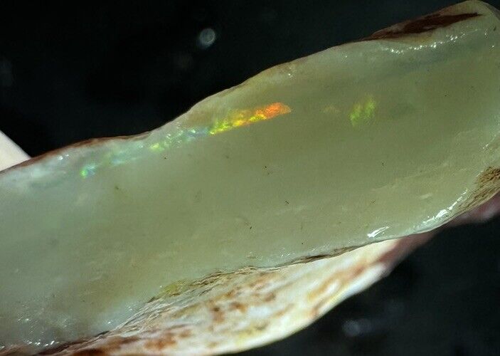 33.7 Carats Solid Rough Coober Pedy Opal Piece with Beautiful Colour B1