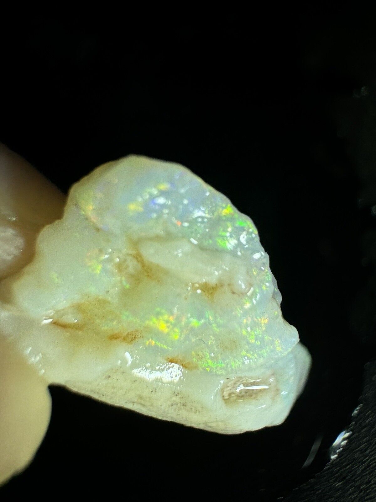 10.6 Carats Solid Rough Coober Pedy Opal Piece with Beautiful Colour B1