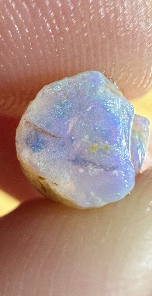 3.8 Carats Solid Rough Coober Pedy Opal Piece with Beautiful Colour