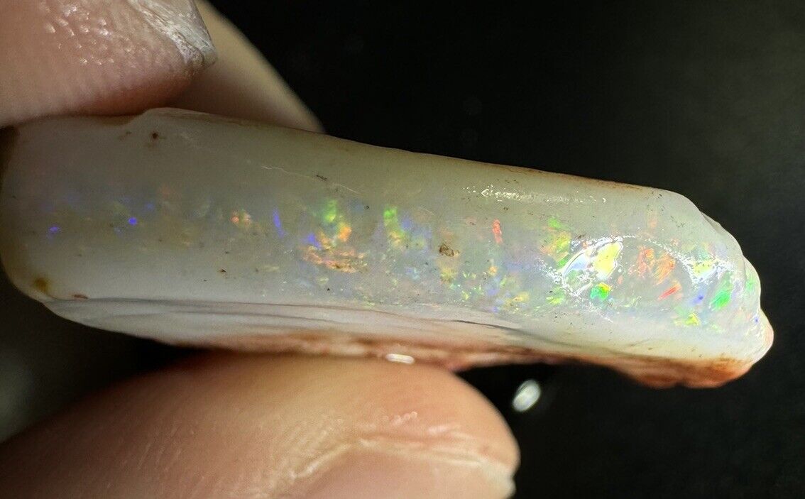 22.3 Carats Solid Rough Coober Pedy Opal Piece with Beautiful Colour B1