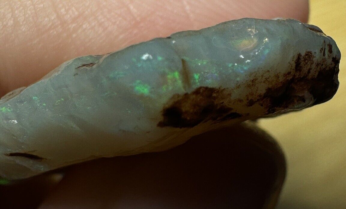 19.2 Carats Solid Rough Coober Pedy Opal Piece with Beautiful Colour B1