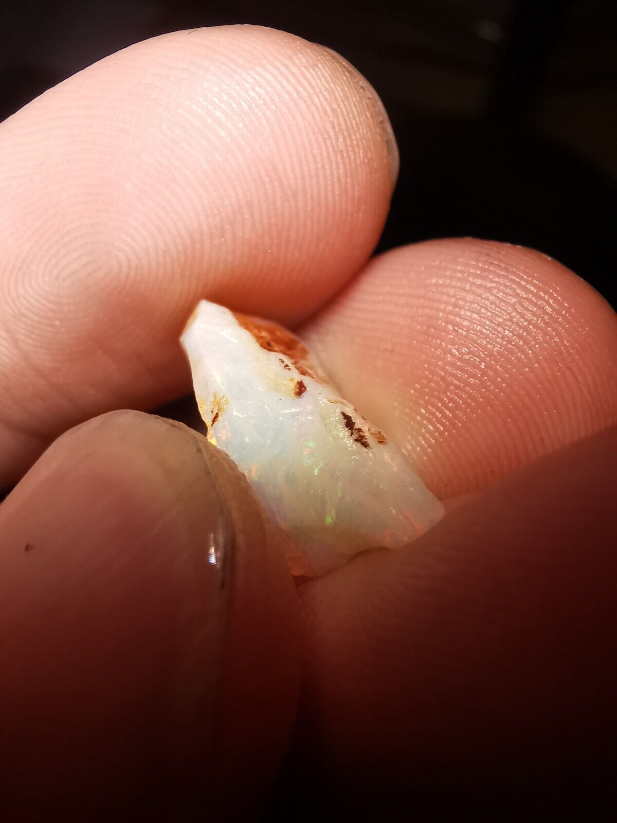 2.7Carats Solid Rough Coober Pedy Opal with Beautiful Colour