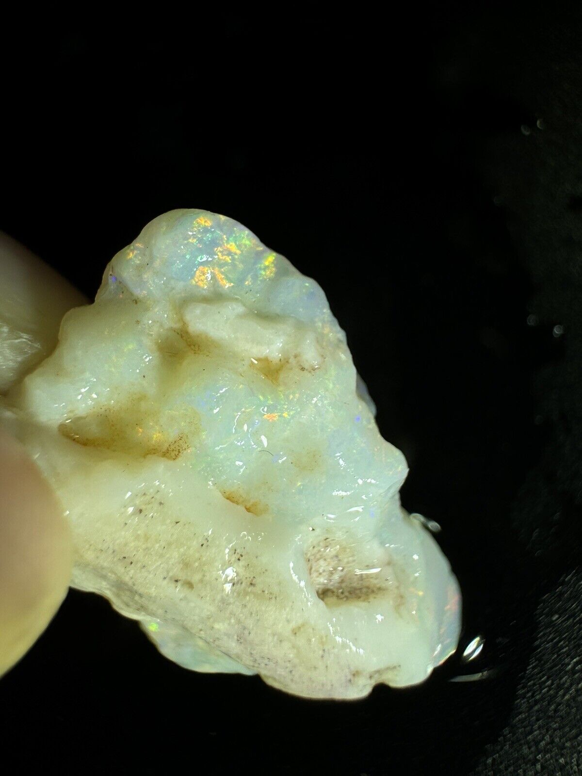 10.6 Carats Solid Rough Coober Pedy Opal Piece with Beautiful Colour B1