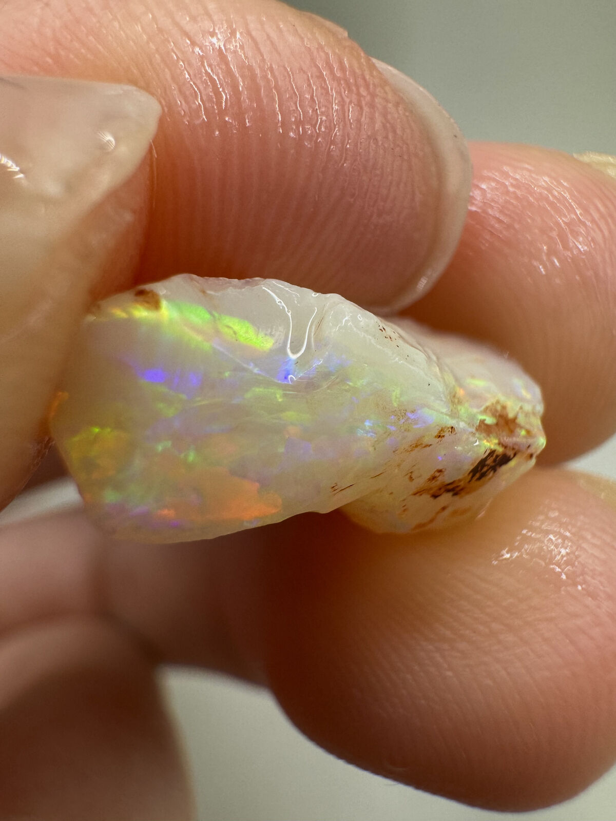 3.7 Carats Solid Rough Coober Pedy Opal Piece with Beautiful Colour