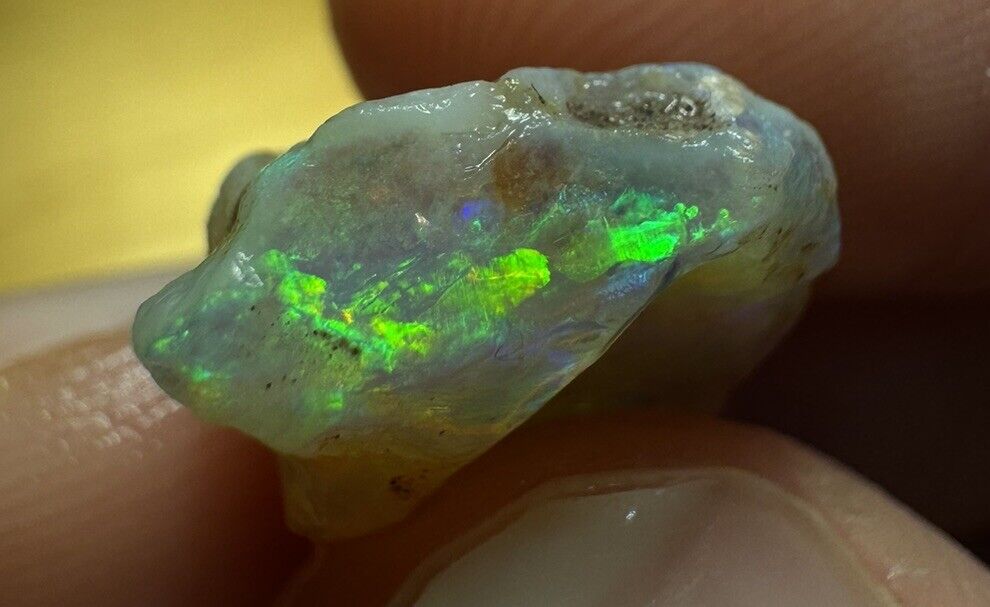 5 Carats Solid Rough Coober Pedy Opal Piece with Beautiful Colour B1