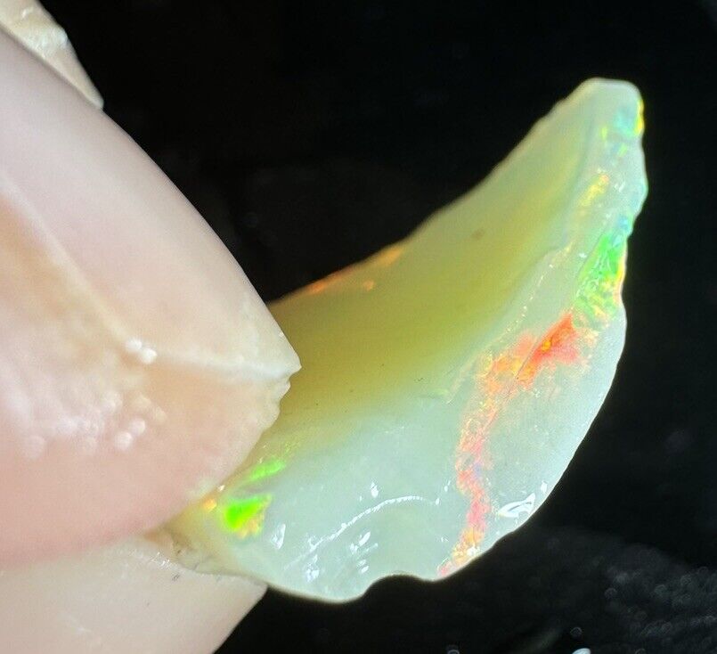 4.8 Carats Solid Rough Coober Pedy Opal Piece with Beautiful Colour B1