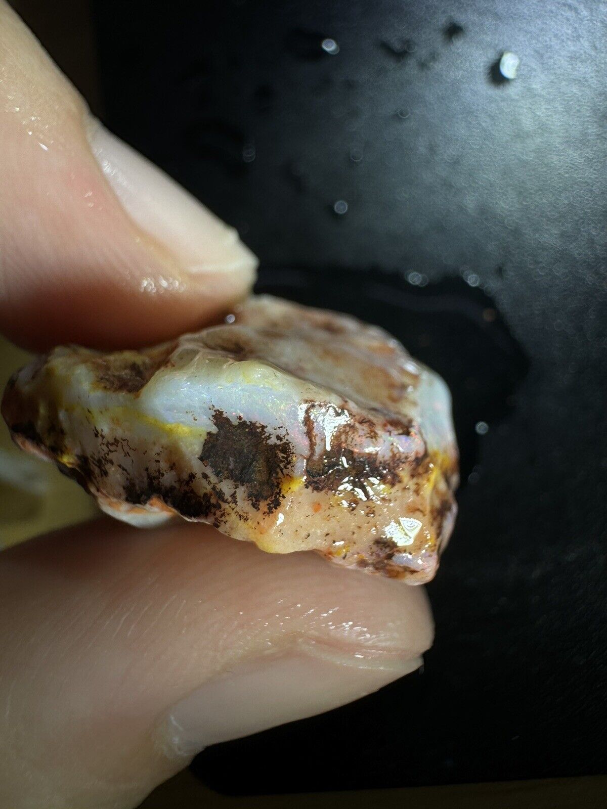 28Carats Solid Rough Coober Pedy Opal Piece with Beautiful Colour B1