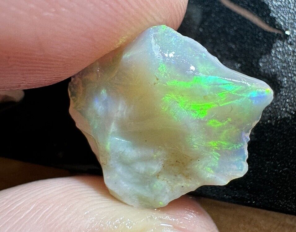 4.6 Carats Solid Rough Coober Pedy Opal Piece with Beautiful Colour