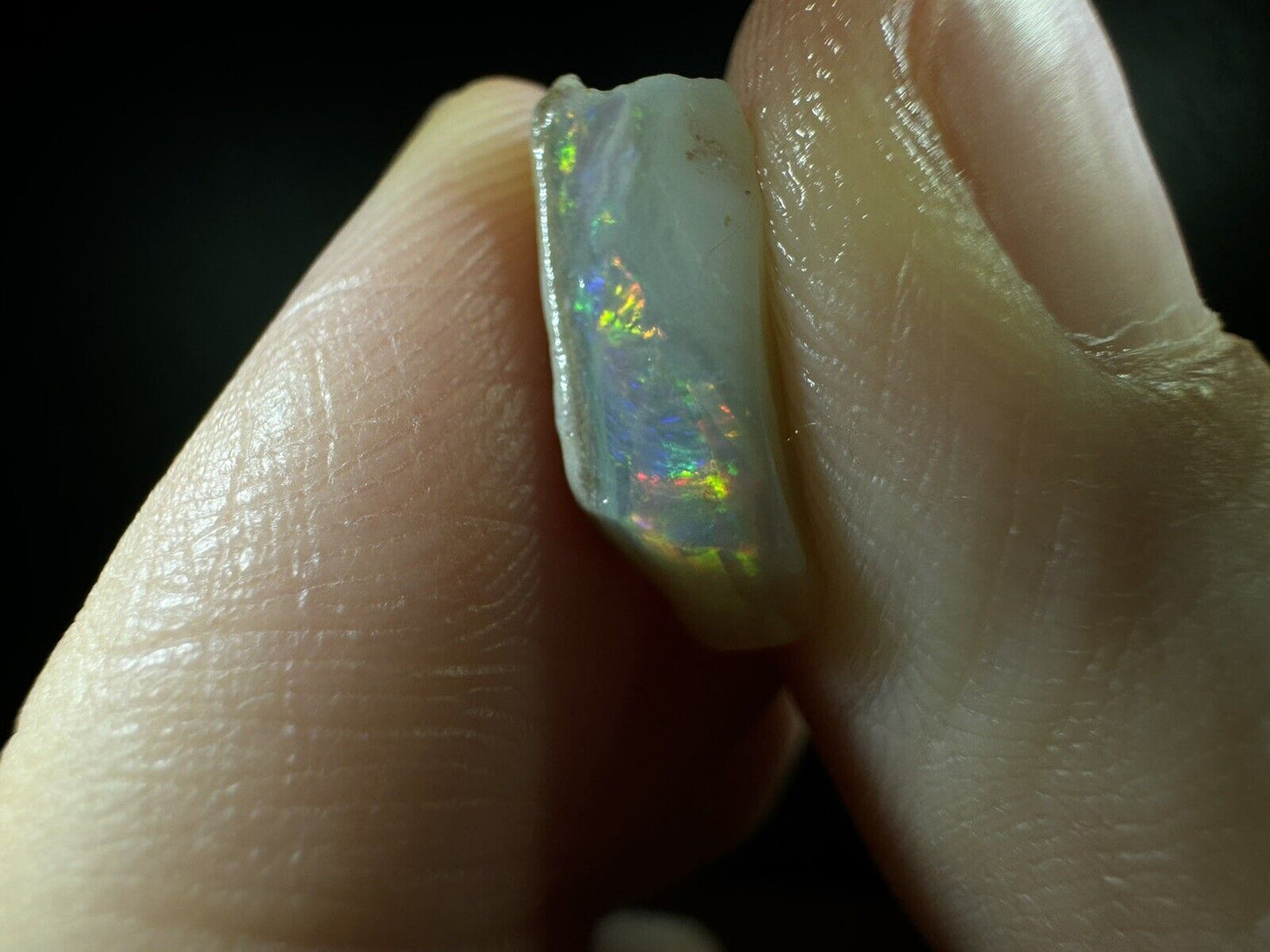 4 Carats Solid Rough Coober Pedy Opal Piece with Beautiful Colour B1