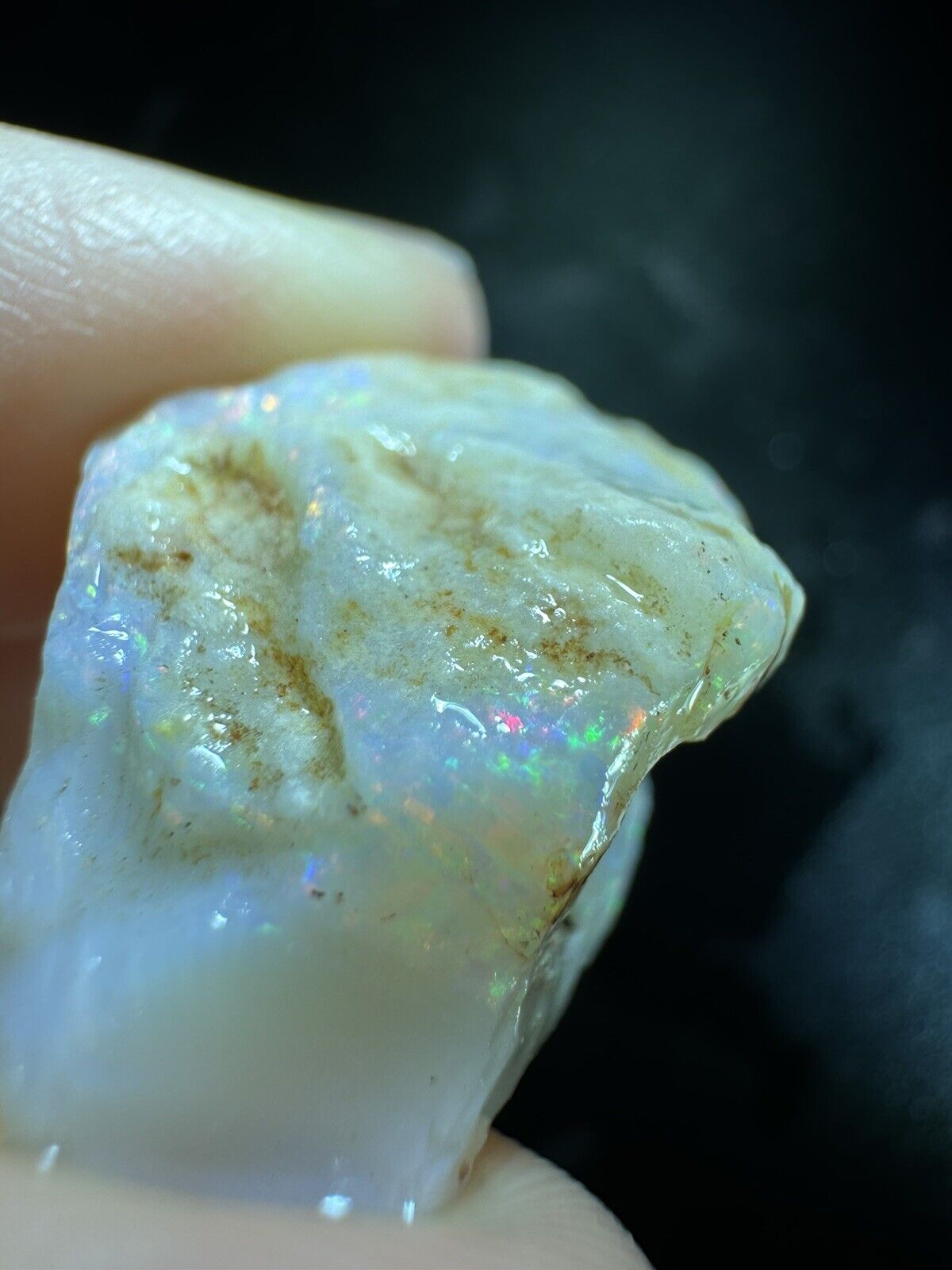 18.7 Carats Solid Rough Coober Pedy Opal Piece with Beautiful Colour B1