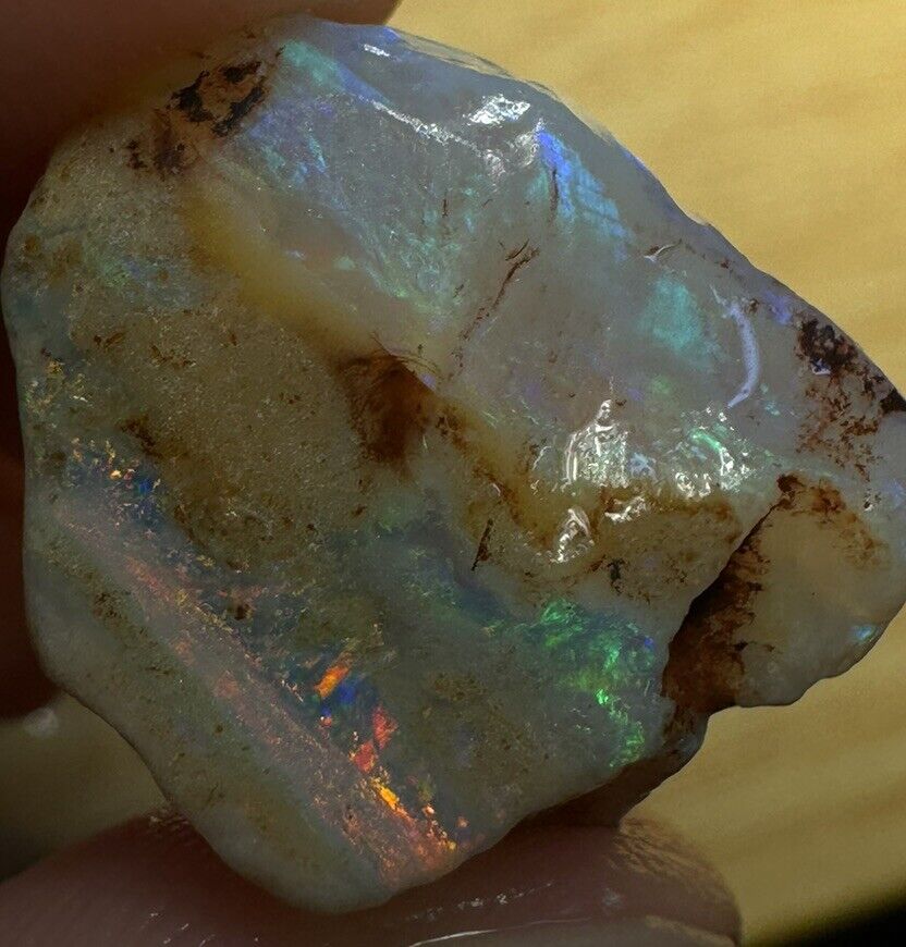 21 Carats Solid Rough Coober Pedy Opal Piece with Beautiful Colour B1