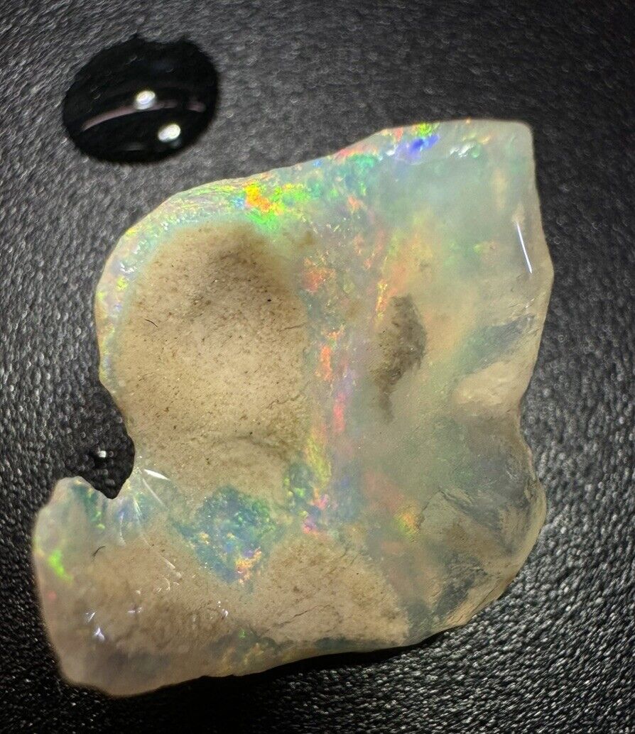 5 Carats Solid Rough Coober Pedy Opal Piece with Beautiful Colour B1