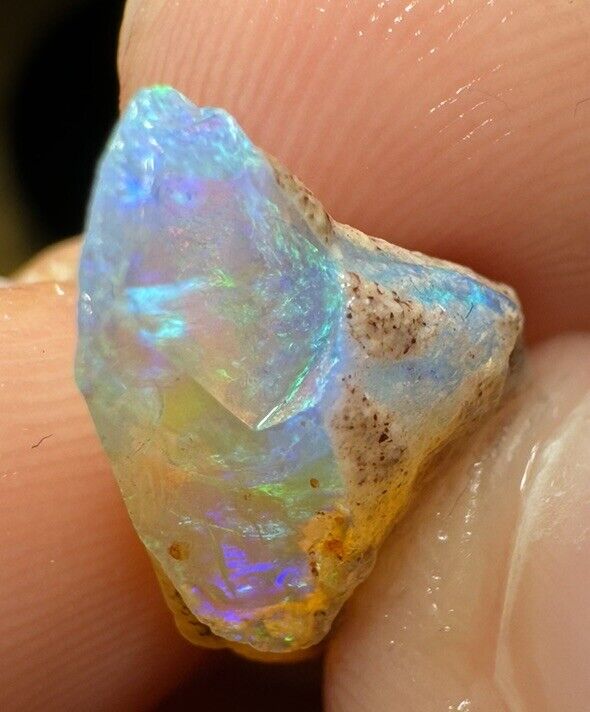 4.5 Carats Solid Rough Coober Pedy Opal Piece with Beautiful Colour B1