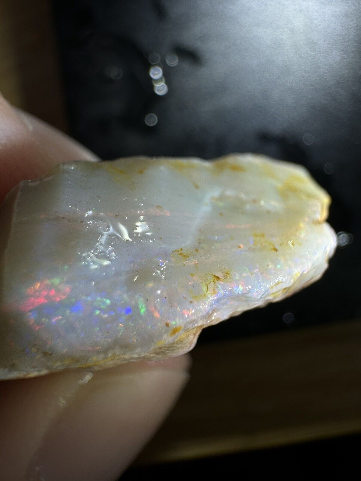 39 Carats Solid Rough Coober Pedy Opal Piece with Beautiful Colour B1
