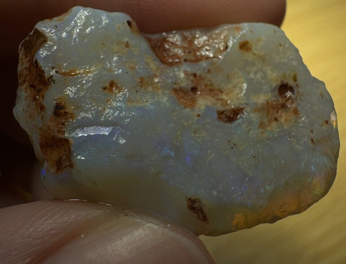 19.2 Carats Solid Rough Coober Pedy Opal Piece with Beautiful Colour B1