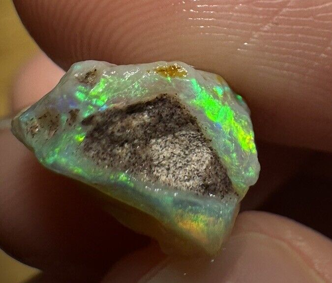 5 Carats Solid Rough Coober Pedy Opal Piece with Beautiful Colour B1