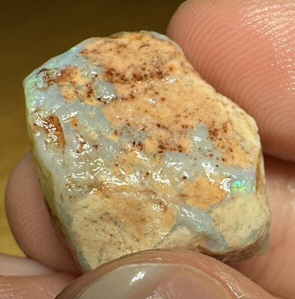 17.7 Carats Solid Rough Coober Pedy Opal Piece with Beautiful Colour B1