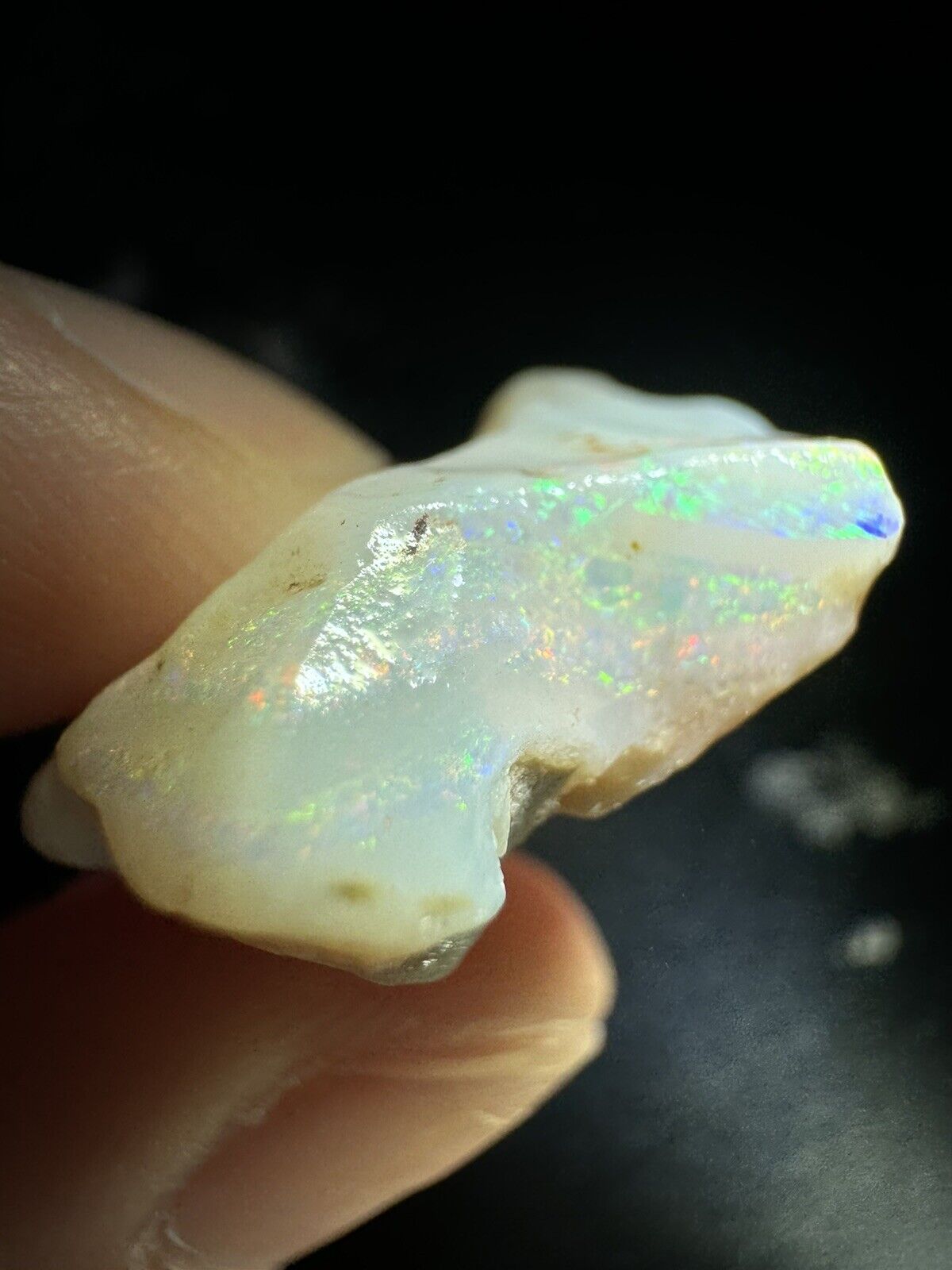 21.14 Carats Solid Rough Coober Pedy Opal Piece with Beautiful Colour B1