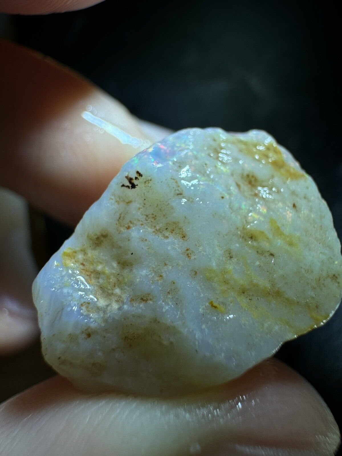 18.7 Carats Solid Rough Coober Pedy Opal Piece with Beautiful Colour B1