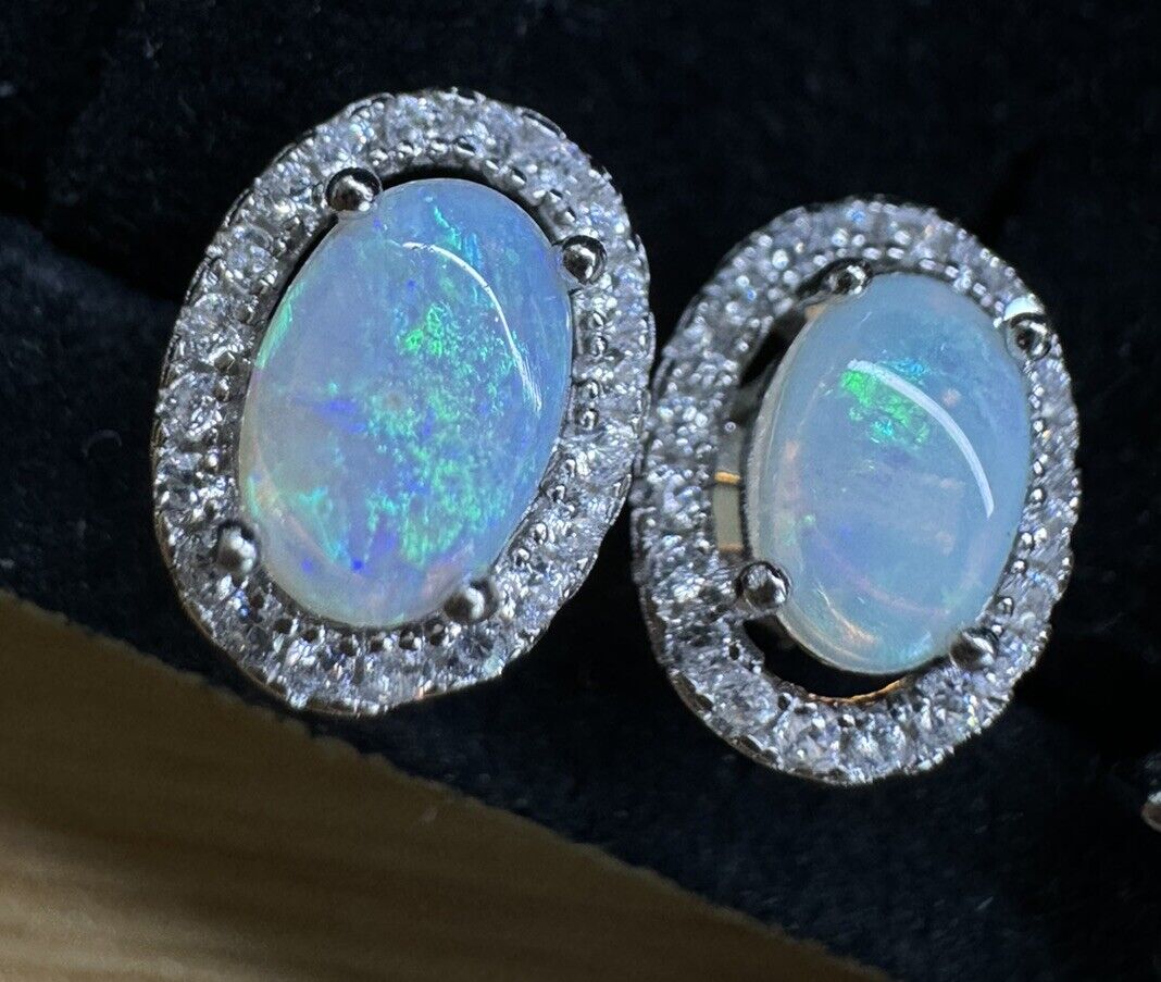 Opal Earstuds No.2 “diversity lights”